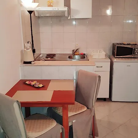 Minerva - One Bedroom A1 Апартаменты